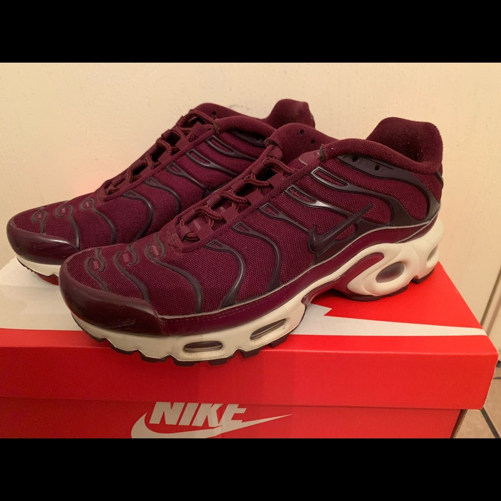 Nike air max Tn maroon sneakers